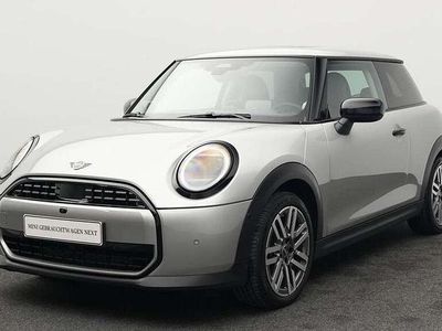 Grau Gebraucht 2024 Mini Cooper Classic Kleinwagen | 27.242 € (Etwas zu teuer)