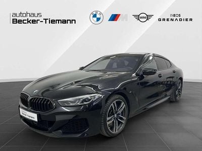 Saphirschwarz Gebraucht 2021 BMW M8 Coupé | 53.941 €