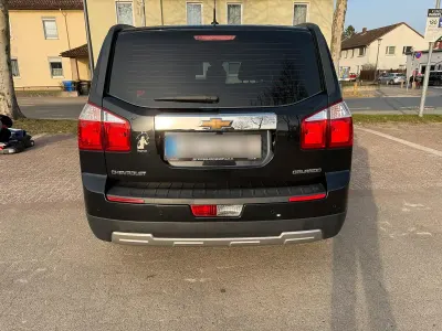 Gebraucht Chevrolet Orlando 163 PS (119 kW) 2012 Schwarz Van / Kleinbus