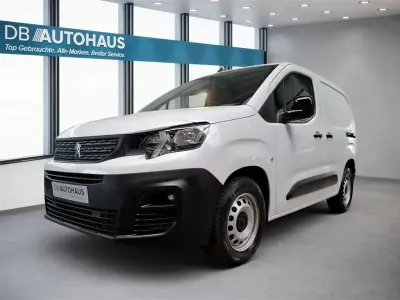 Gebraucht Peugeot Partner Premium 102 PS (75 kW) 2023 Weiß Van / Kleinbus