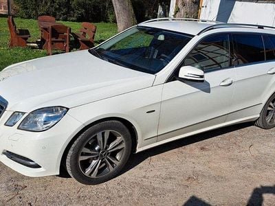 Gebraucht Mercedes E220 Avantgarde 170 PS (125 kW) 2011 Weiß Kombi