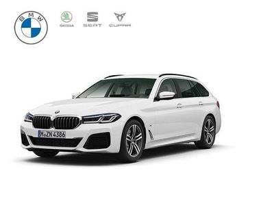 Gebraucht BMW 520 M Sport 190 PS (139 kW) 2022 Alpinweiss iii Kombi