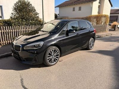 BMW 225