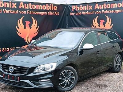 gebraucht Volvo V60 2.0 D4 Automatik*R Design*AHK*PDC*SHZ*2. Hand