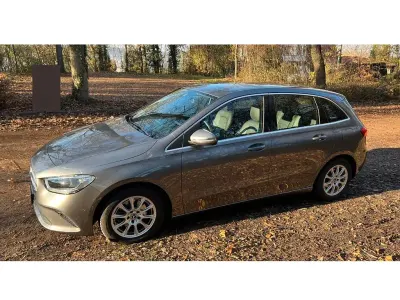 Gebraucht Mercedes B180 Progressive 136 PS (100 kW) 2019 Grau Kleinwagen