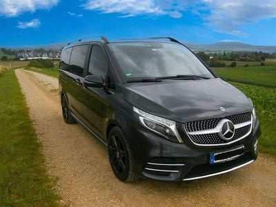 Mercedes V220