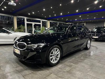 Schwarz Gebraucht 2024 BMW 320 Sport Line Kombi | 34.690 € (Guter Preis)