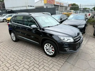 Gebraucht VW Tiguan LOUNGE 184 PS (135 kW) 2015 Schwarz SUV