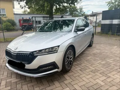 Gebraucht Skoda Octavia SportLine 150 PS (110 kW) 2023 Grau Limousine