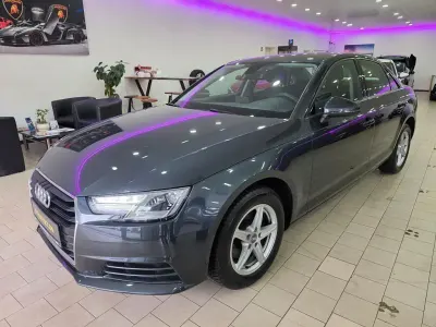 Gebraucht Audi A4 Basis 150 PS (110 kW) 2018 Grau Limousine