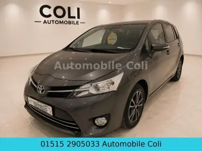 Gebraucht Toyota Verso Skyview Edition 111 PS (81 kW) 2015 Grau Van / Kleinbus