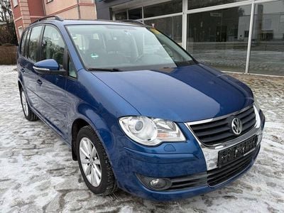 Blau Gebraucht 2009 VW Touran Trendline Van / Kleinbus | 5.850 € (Etwas zu teuer)