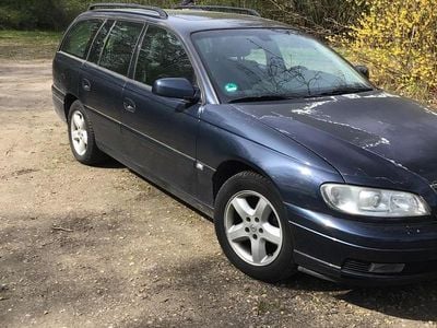 Second-hand Opel Omega 136 CP (100 kW) 2002 Albastru Break