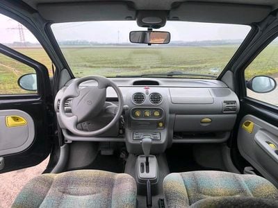 Usata Renault Twingo 58 CV (42 kW) 1999 Nero Utilitaria