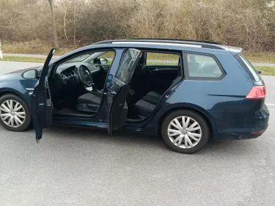 Gebraucht VW Golf VII Comfortline 116 PS (85 kW) 2015 Blau Kombi