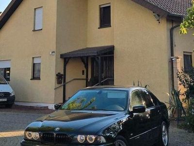 BMW 525