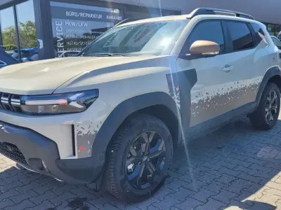 Neu Dacia Duster 154 PS (113 kW) 2026 Grau SUV