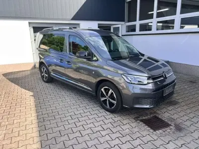Gebraucht VW Caddy Maxi Style 122 PS (89 kW) 2024 Indiumgrau Van / Kleinbus