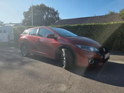 Gebraucht Honda Civic 141 PS (103 kW) 2016 Rot Kombi