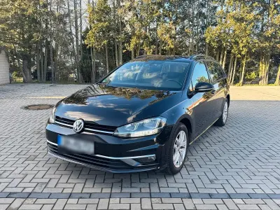 Gebraucht VW Golf VII Comfortline 115 PS (84 kW) 2018 Schwarz Kombi