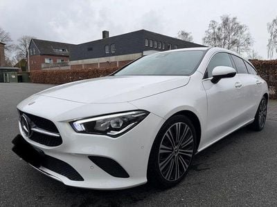 Gebraucht Mercedes CLA200 Shooting Brake 150 PS (110 kW) 2022 Weiß Kombi