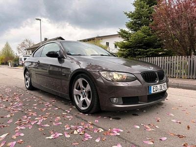 Gebraucht BMW 320 170 PS (125 kW) 2008 Braun Coupé
