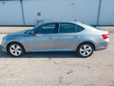 Używany Skoda Superb 150 KM (110 kW) 2017 Szary Sedan/Limuzyna