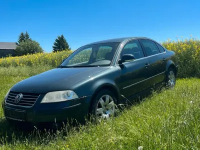 Gebraucht VW Passat 131 PS (96 kW) 2003 Grün Limousine