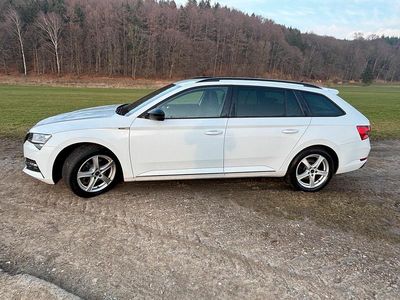 Gebraucht Skoda Superb SportLine 200 PS (147 kW) 2021 Weiß Kombi