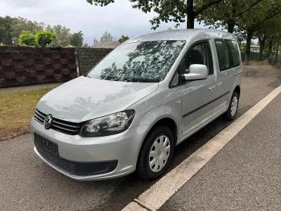 Gebraucht VW Caddy 102 PS (75 kW) 2013 Silber Van / Kleinbus