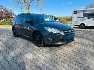Second-hand Ford Focus Trend 116 CP (85 kW) 2011 Albastru Break