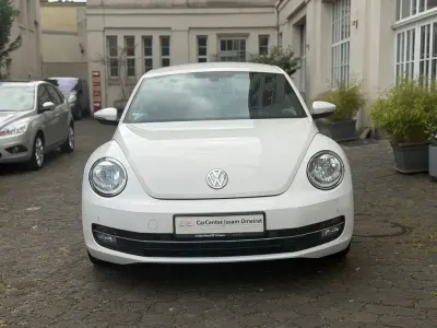 Gebraucht VW Beetle Design 105 PS (77 kW) 2013 Weiß Kleinwagen