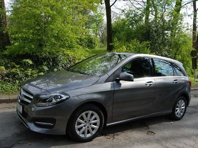 Gebraucht Mercedes B180 122 PS (89 kW) 2016 Grau metallic Kleinwagen