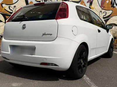 Gebraucht Fiat Grande Punto 80 PS (58 kW) 2009 Weiß Kleinwagen