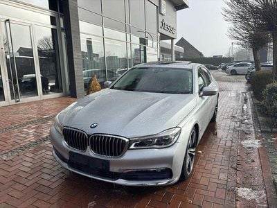 Glaciersilber metallic (metallic) Gebraucht 2016 BMW 730 Limousine | 25.990 € (Guter Preis)