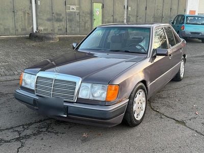 Gebraucht 1991 Mercedes E230 Limousine | 2.600 €