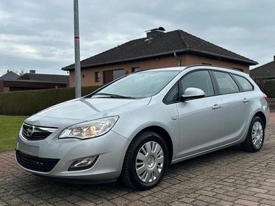 Gebraucht Opel Astra 101 PS (74 kW) 2011 Silber Kombi