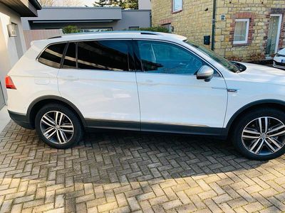 Gebraucht VW Tiguan Allspace Highline 200 PS (147 kW) 2021 Weiß SUV