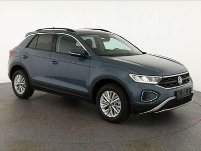 Neu VW T-Roc Life 150 PS (110 kW) 2025 Petroleum blue metallic SUV