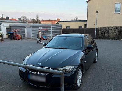Gebraucht BMW 316 116 PS (85 kW) 2011 Schwarz Limousine