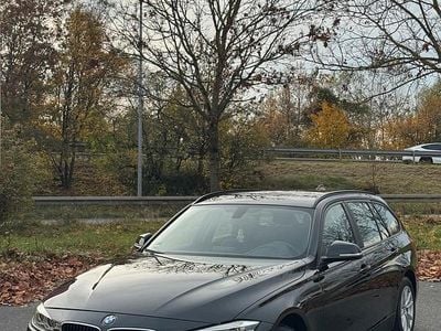 Schwarz Gebraucht 2019 BMW 318 Kombi | 11.000 € (Fairer Preis)