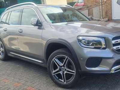 Mercedes GLB220