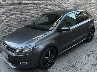 Braun Gebraucht 2013 VW Polo Kleinwagen | 3.850 € (Guter Preis)