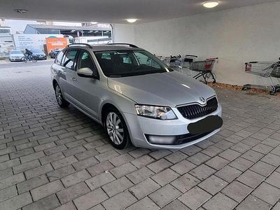Gebraucht Skoda Octavia 105 PS (77 kW) 2014 Silber Kleinwagen