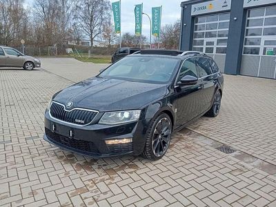 Schwarz Gebraucht 2015 Skoda Octavia RS Kombi | 12.300 € (Fairer Preis)