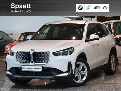Gebraucht BMW iX1 Sport Line 150 kW (204 PS) 2024 Alpinweiß uni SUV