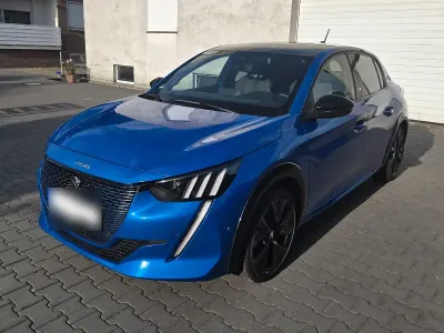 Gebraucht Peugeot e-208 GT 100 kW (136 PS) 2023 Blau Kleinwagen