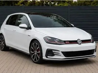 Gebraucht VW Golf VIII GTI 245 PS (180 kW) 2020 Weiß Limousine