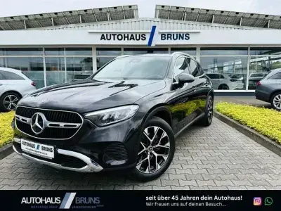 Gebraucht Mercedes GLC220 Progressive 197 PS (144 kW) 2025 Obsidianschwarz  metalliclack (metallic) SUV