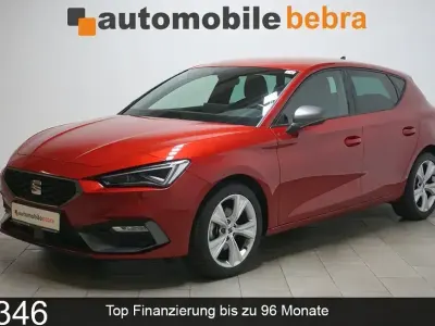 Begagnad Seat Leon FR 116 HK (85 kW) 2025 Röd Sedan